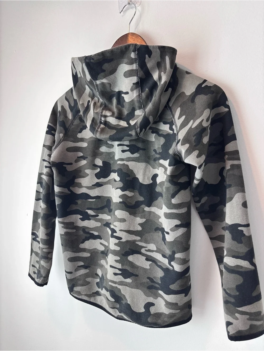 GapFit Boys’ Camo Full-Zip Hoodie Size L 10-11